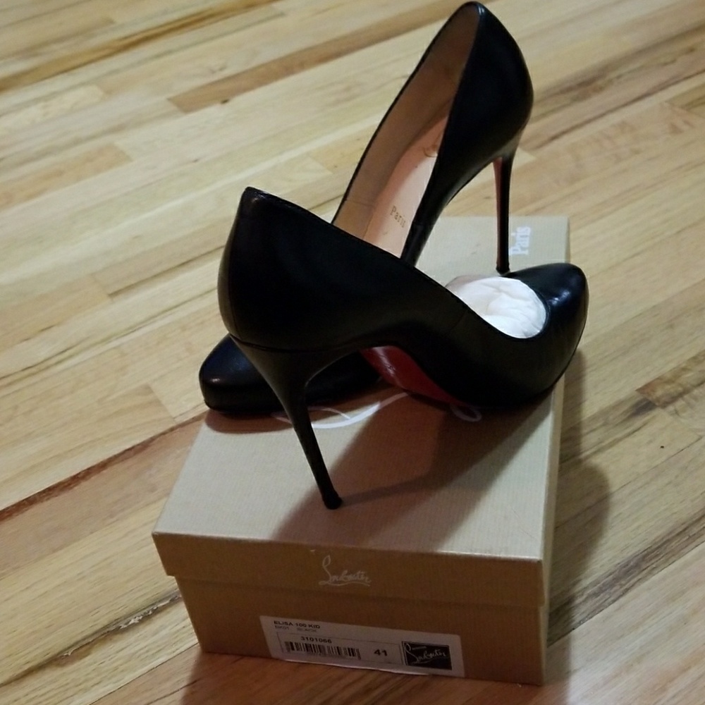Christian Louboutin Elisa Black Pumps!